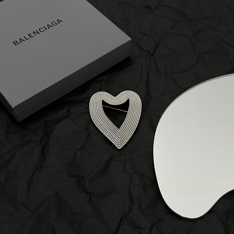 Balenciaga Brooch 05lyr07 (4)